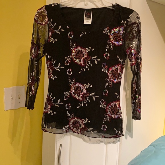 Beautiful blouse small - Picture 4 of 6